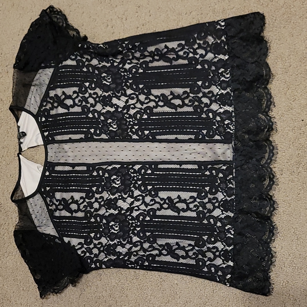EXPRESS LACE TOP